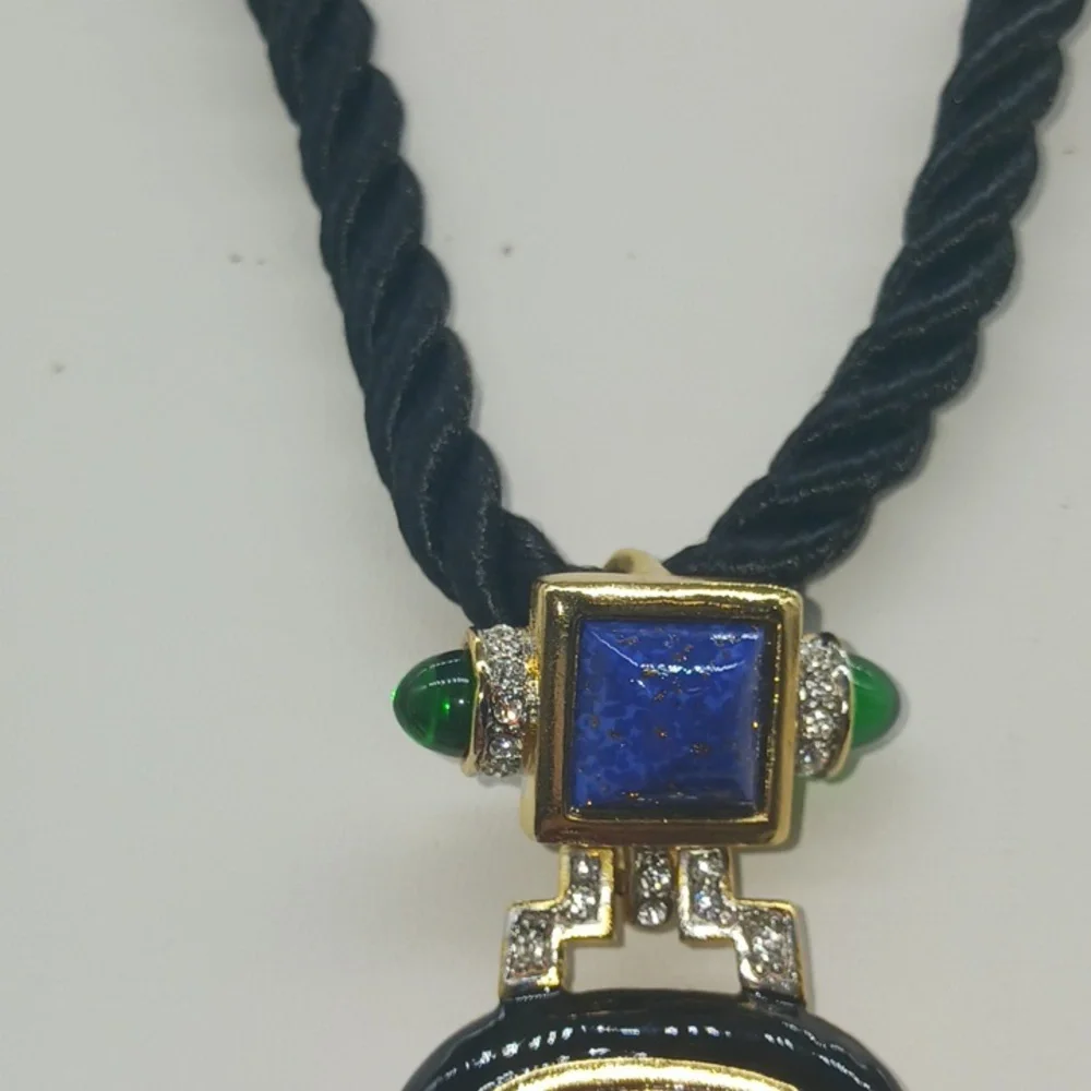 VINTAGE KJL Kenneth Jay Lane Art Deco Cabochon & Crystal Pendant Necklace